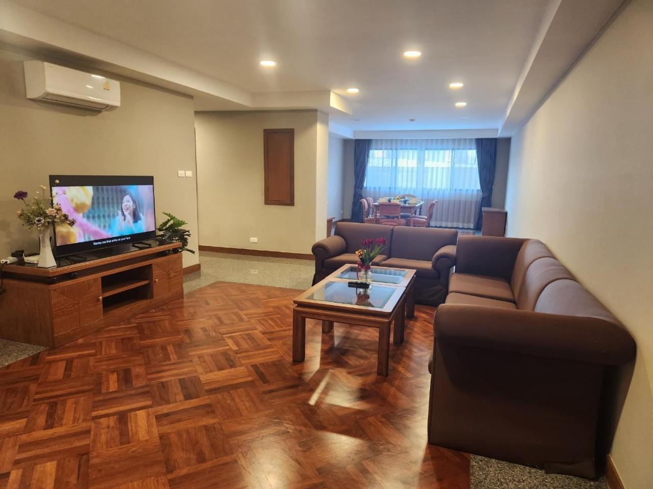 Апартаменти United Tower Thonglor By Aspira Бангкок Екстер'єр фото